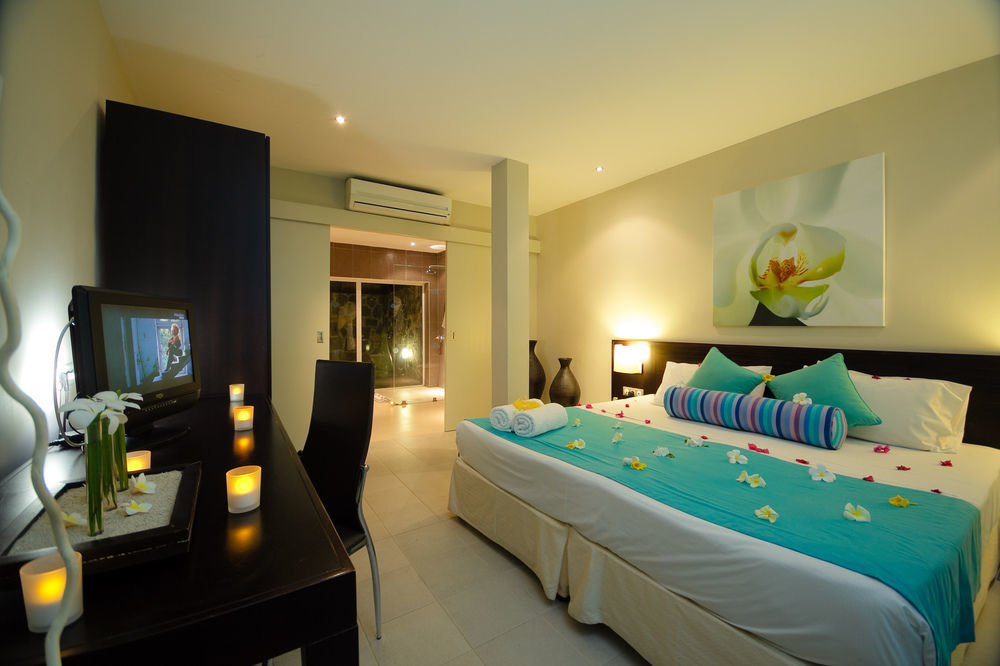 Ocean Villas Hotel Grand Baie Exterior photo