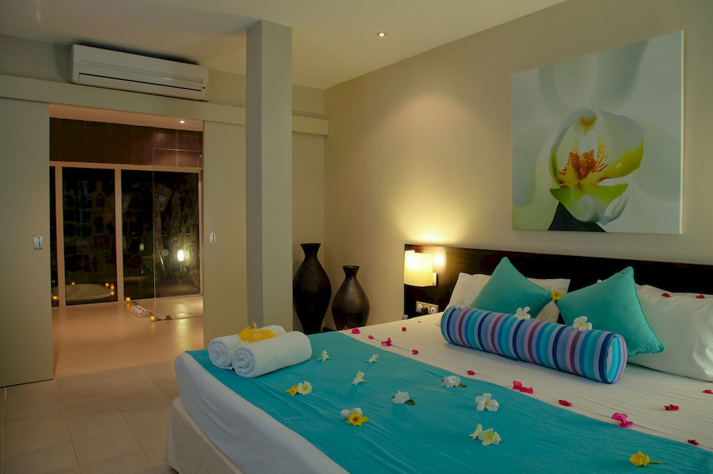 Ocean Villas Hotel Grand Baie Exterior photo