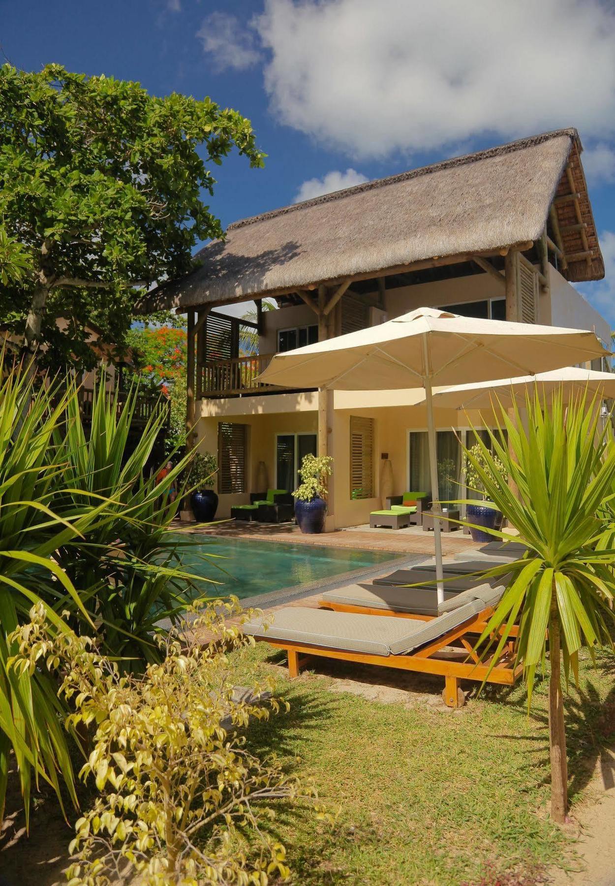 Ocean Villas Hotel Grand Baie Exterior photo