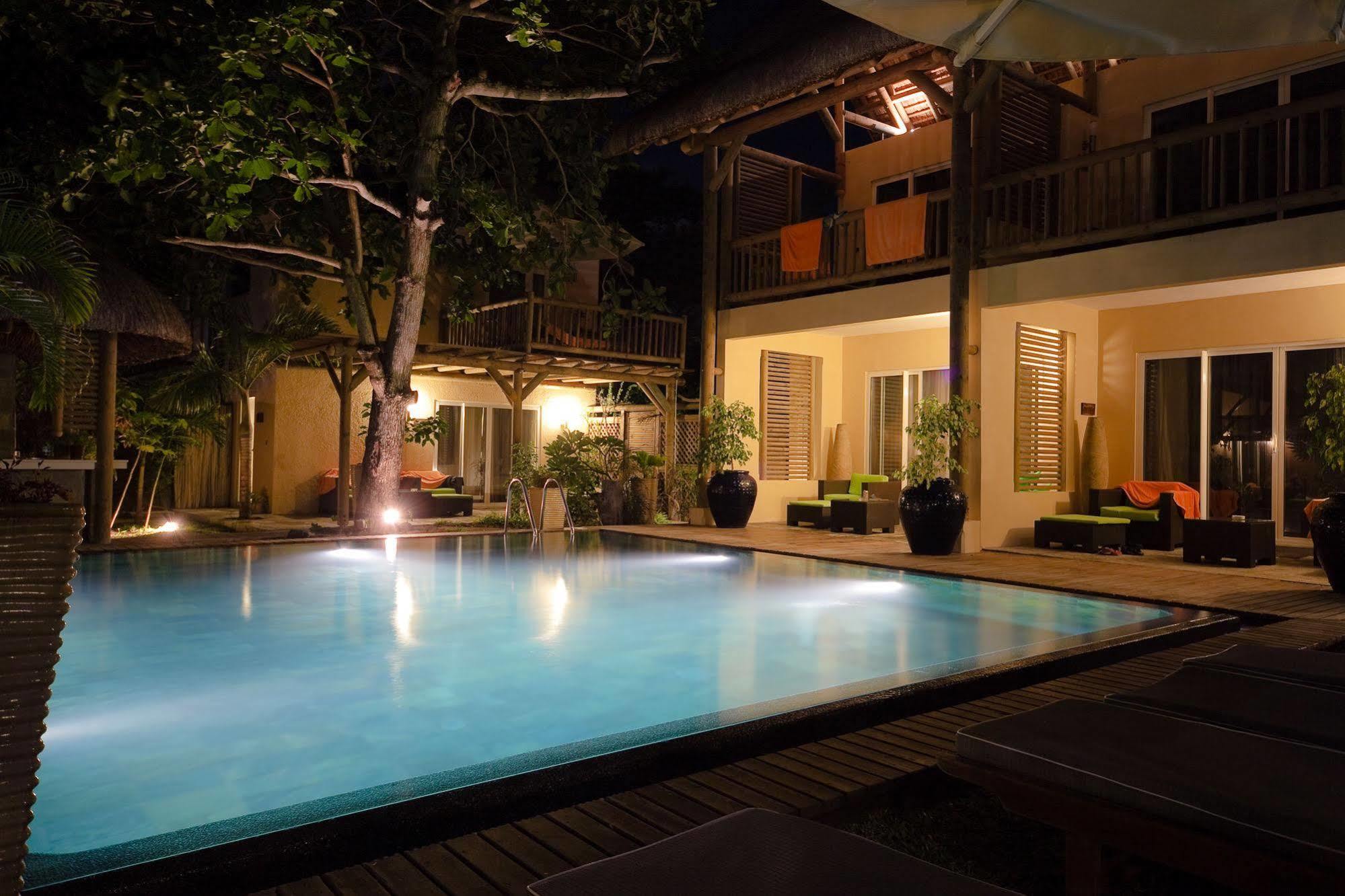Ocean Villas Hotel Grand Baie Exterior photo